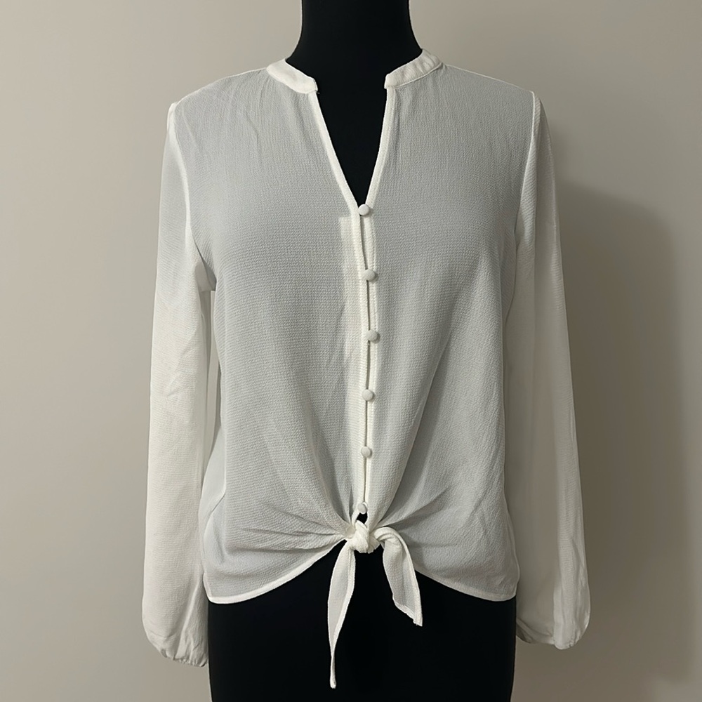 Olive and Oak White Long Sleeved Shirt NWT size Medium